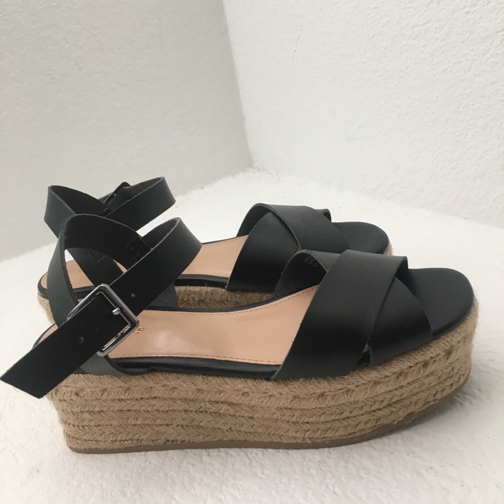 BLACK PLATFORM SANDALS